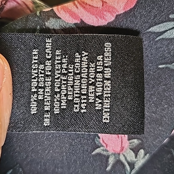 Catherine Malandrino blouse, size 2X. Black with roses and lovely blue birds. - Picture 10 of 12